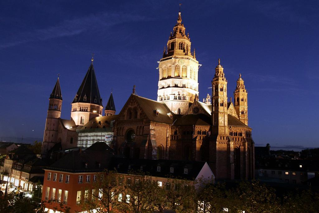 City-Hotel Neubrunnenhof Майнц Екстериор снимка